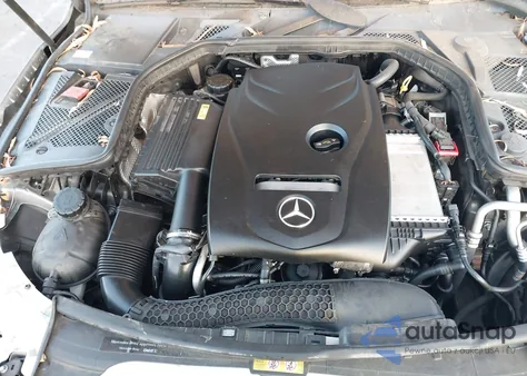 2015 Mercedes-Benz C 300 4Matic/Luxury 4Matic/Sport 4Matic из США, поврежденный, VIN 55SWF4KB7FU034024